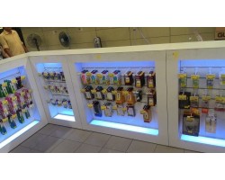 THANH LÝ TỦ TRƯNG BÀY ỐP LƯNG ĐIỆN THOẠI